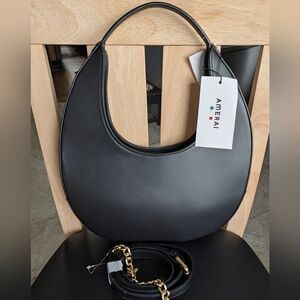 Amerai Italian Leather "Linea Moon" Shoulder Bag With Crossbody Strap NWT